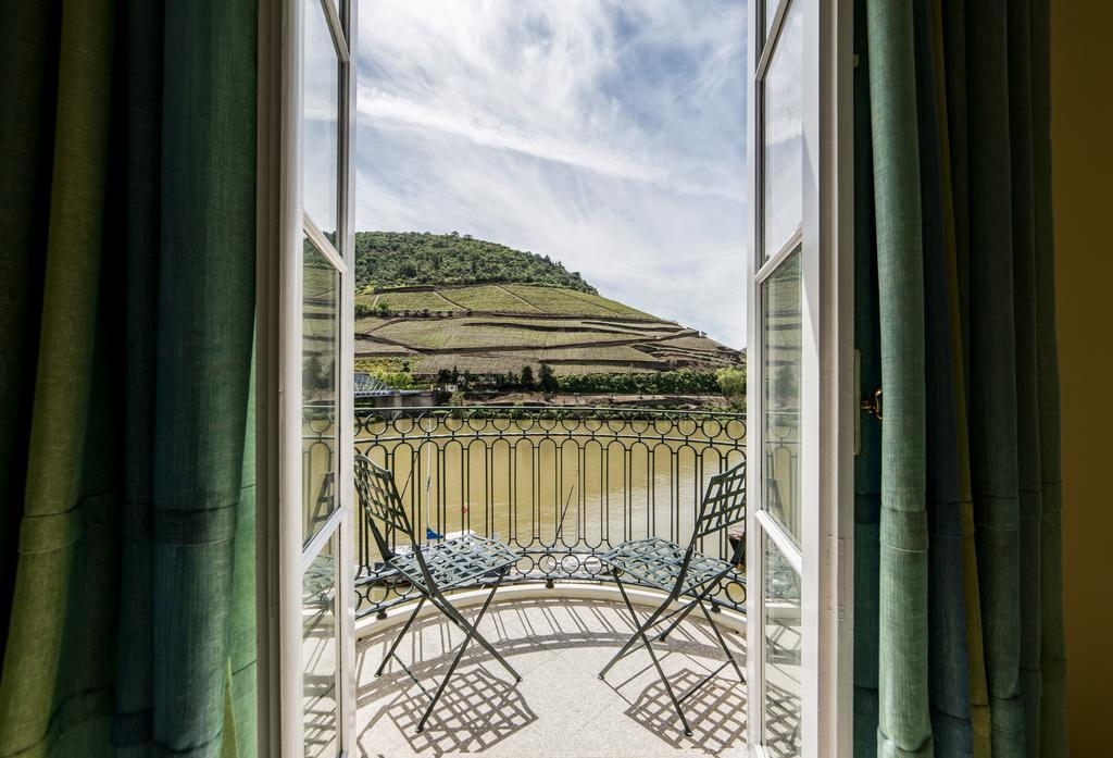 Hotel The Vintage House - Douro Pinhão Esterno foto A view of the Moselle from the hotel